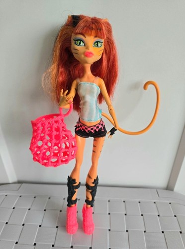 Monster high 2011 ghoul - ghoul, sports